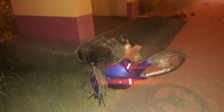 Timbúes: un hombre sufrió graves heridas en un choque entre un auto y una moto
