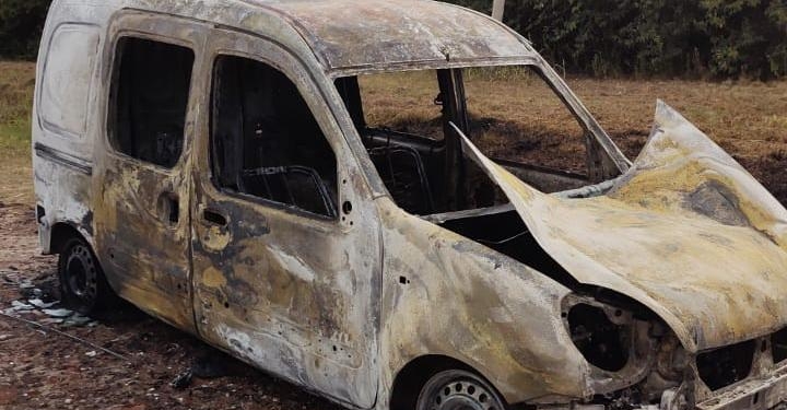Ardió una camioneta en Timbúes: pérdidas totales