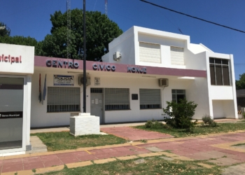 Monje: provincia aprobó fondos para crear un estacionamiento frente a la comuna