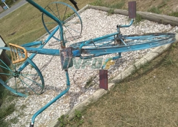 Andino: destruyeron la nueva obra de bienvenida al pueblo