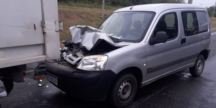 Choque en cadena con 6 vehículos involucrados en Ruta 11
