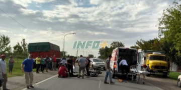 Fuerte choque en Maciel: un vecino de Oliveros herido tras impactar su moto contra un utilitario