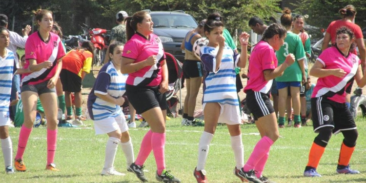 Regresa el fútbol femenino: se pone en marcha el campeonato de la Liga Evita
