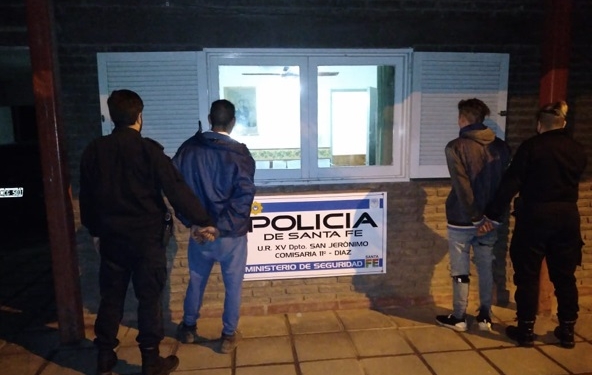 Dos detenidos en Díaz y recuperación de elementos robados