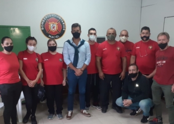Diana visitó a bomberos Maciel y se comprometió a ayudar a la institución 