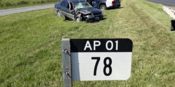 Chocaron un auto y un camión a la altura de Barrancas: un herido