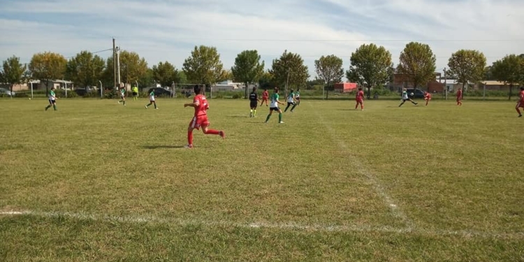 Comenzó el campeonato 2021 del fútbol femenino de la Liga Evita
