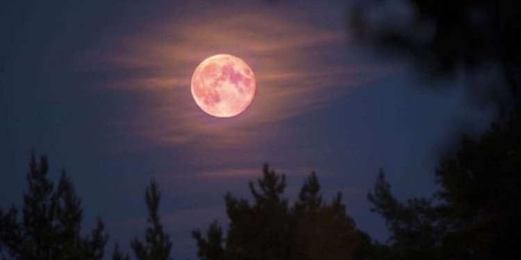 Abril tendrá una superluna rosa y durará tres días