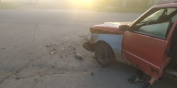 Monje: un camión chocó a un auto y fue detenido en San Genaro