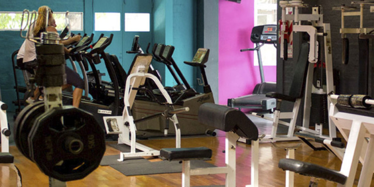 La provincia asistirá económicamente a gimnasios y canchas de fútbol 5