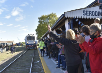 Después de 33 años Serodino cumplió el sueño de la vuelta del tren