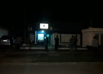 Timbúes: escuchó ruidos en el patio, vino la policía y encontró a un intruso escondido