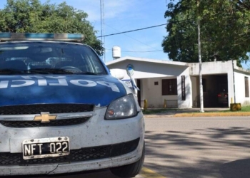 Dos hombres atacaron ferozmente a dos policías en Gaboto: un detenido
