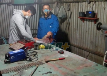 Comenzó en Oliveros un curso gratuito de herrería para hombres y mujeres