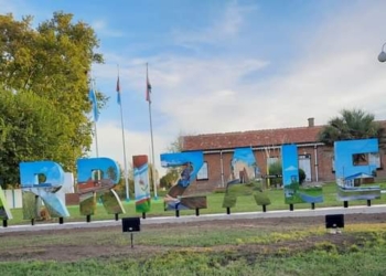 Una obra de arte: Carrizales presentó su cartel identificatorio