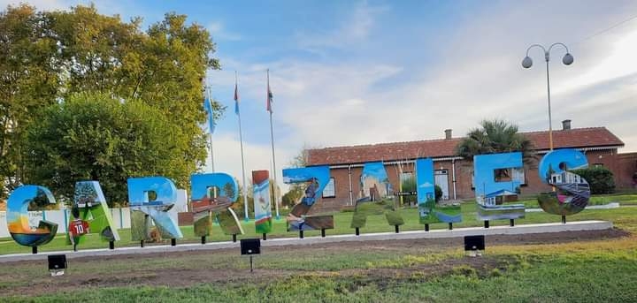 Una obra de arte: Carrizales presentó su cartel identificatorio