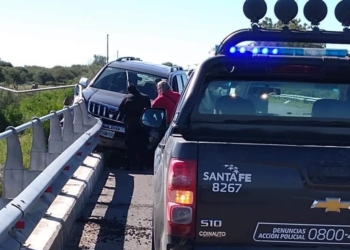 Ruta 11: un conductora de 72 años se estrelló contra un puente