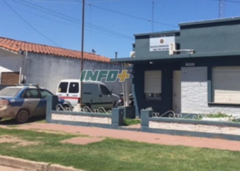 Timbúes: tocó la puerta de una casa, empujó a su víctima e ingresó a robar 