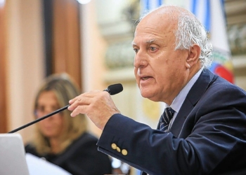 Miguel Lifschitz presentó “leves signos de evolución”