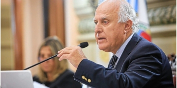 Miguel Lifschitz presentó «leves signos de evolución»