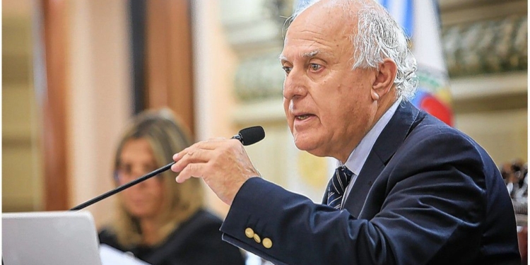 Miguel Lifschitz presentó “leves signos de evolución”