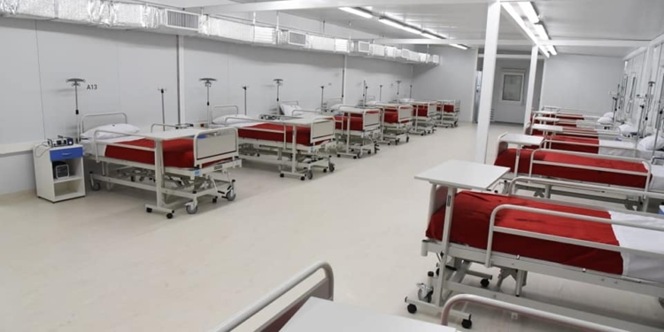 Se retiró del hospital con Covid y suero colocado: fue encontrado por la policía 