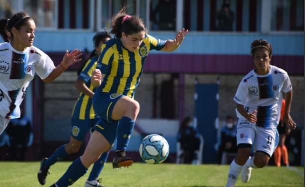 Ingreso, cabeza y gol: Lara López volvió a convertir para Rosario Central