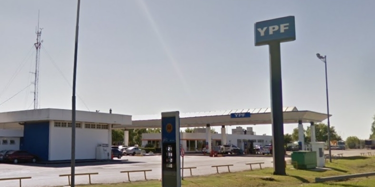 Una vecina de Díaz olvidó su cartera en una YPF y un empleado se la devolvió