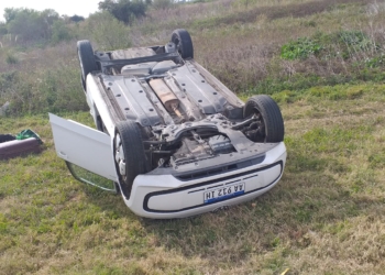 Milagroso vuelco en autopista: una mujer resultó ilesa tras perder el control
