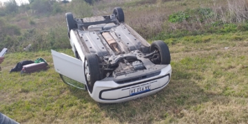 Milagroso vuelco en autopista: una mujer resultó ilesa tras perder el control