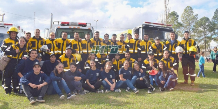 Gratitud a los bomberos de la región: entre el heroísmo y la humildad