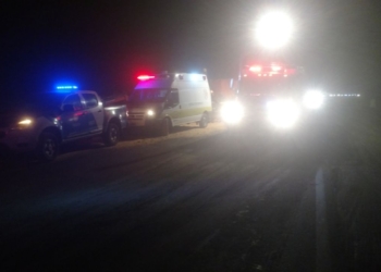 Totoras: un camión volcó en Ruta 91 y su chofer sufrió fracturas