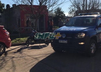 Violento robo en Maciel: ladrón amenazó a una joven y se llevó 10 mil pesos de una librería