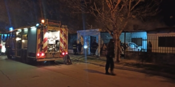 Bomberos de Totoras controlaron un incendio que afectó dos viviendas: no hubo heridos