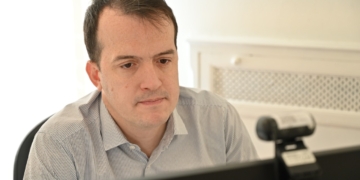 Media sanción al proyecto para crear un consejo que controle el plan de vacunación