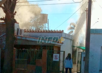 Dramático incendio en una vivienda de Maciel: murió un perrito y hay otros dos heridos