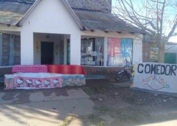El comedor «Sonrisas» de San Genaro junta juguetes y golosinas para el Día del Niño