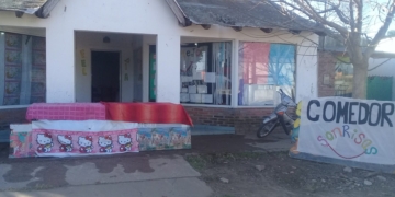 El comedor «Sonrisas» de San Genaro junta juguetes y golosinas para el Día del Niño