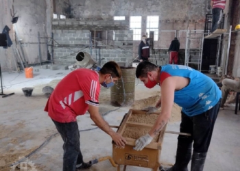 Los internos de la cárcel de Coronda reconstruyen el taller de sastrería dañado en el último motín