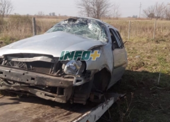 Indignación: desmantelaron el auto que volcó en San Genaro