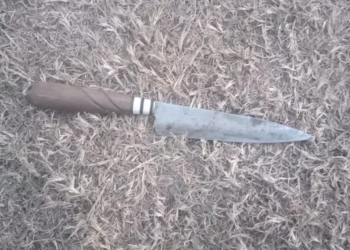 Vecinos de Timbúes retuvieron y golpearon a un delincuente que le robó a una joven con una cuchilla