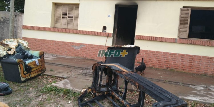 Un incendio se desató en una vivienda en Irigoyen: vecinos y autoridades ayudaron a la familia