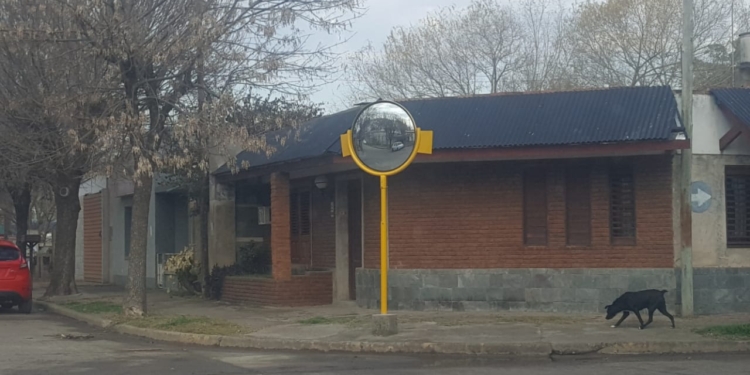Seguridad vial: Totoras suma espejos en las esquinas de la ciudad