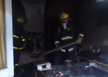 Una estufa provocó un incendio en una casa de San Genaro: una persona fue asistida