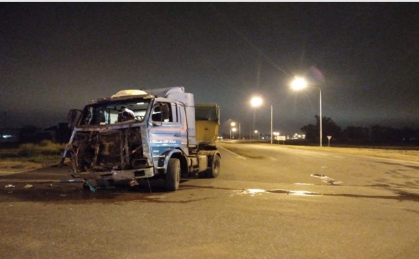San Genaro: fuerte choque entre camiones en el cruce de rutas 34 y 65