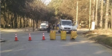 Temor por un gran fuga de gas tras la rotura de un caño en la vía pública