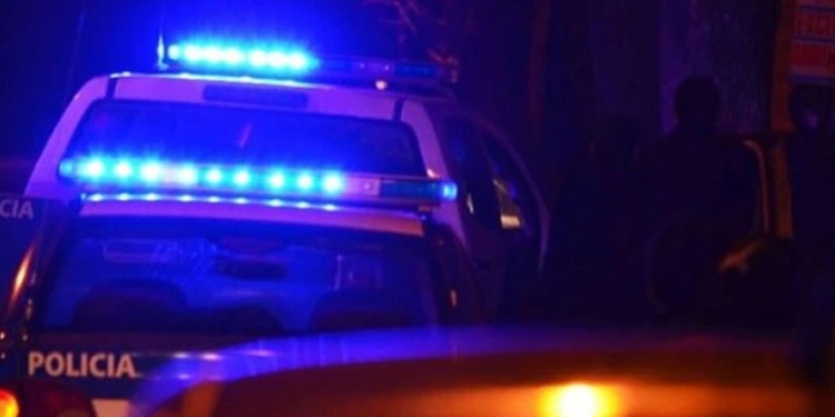 Corte de luz y susto en Totoras: un hombre caminaba por los techos, cayó y fue aprehendido