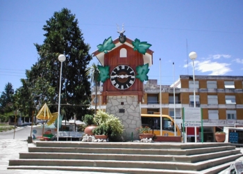 Denuncian que una empresa estafó a estudiantes de Monje y zona con el viaje a Carlos Paz