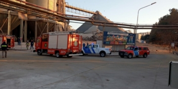 Luego de 4 horas, rescataron al segundo operario de Bunge tras el derrumbe