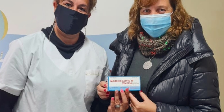 Más de mil vacunas Moderna se repartieron en Serodino, Totoras y San Genaro